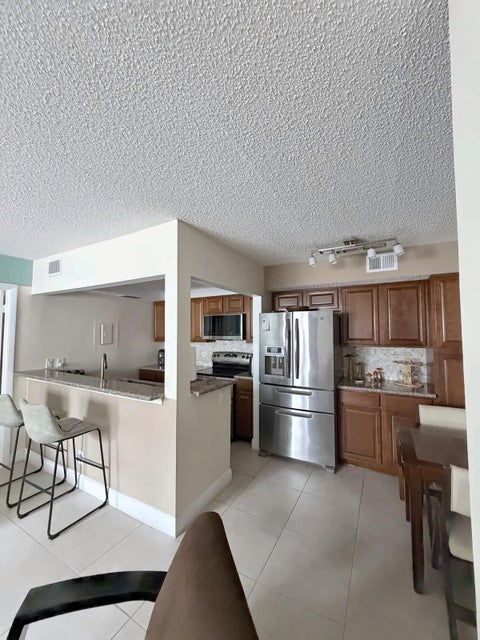 Tiny photo for 7069 Golf Colony Court #102, Lake Worth, FL 33467 (MLS # B26086677)