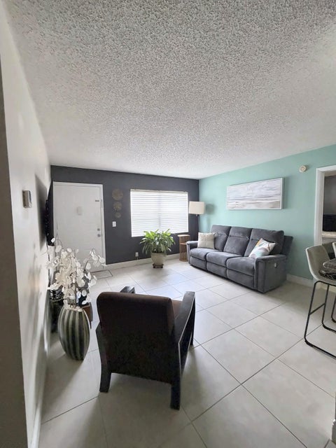 Tiny photo for 7069 Golf Colony Court #102, Lake Worth, FL 33467 (MLS # B26086677)