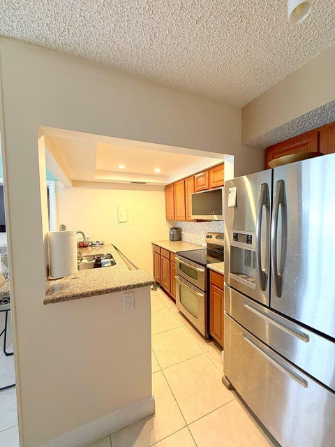 Tiny photo for 7069 Golf Colony Court #102, Lake Worth, FL 33467 (MLS # B26086677)