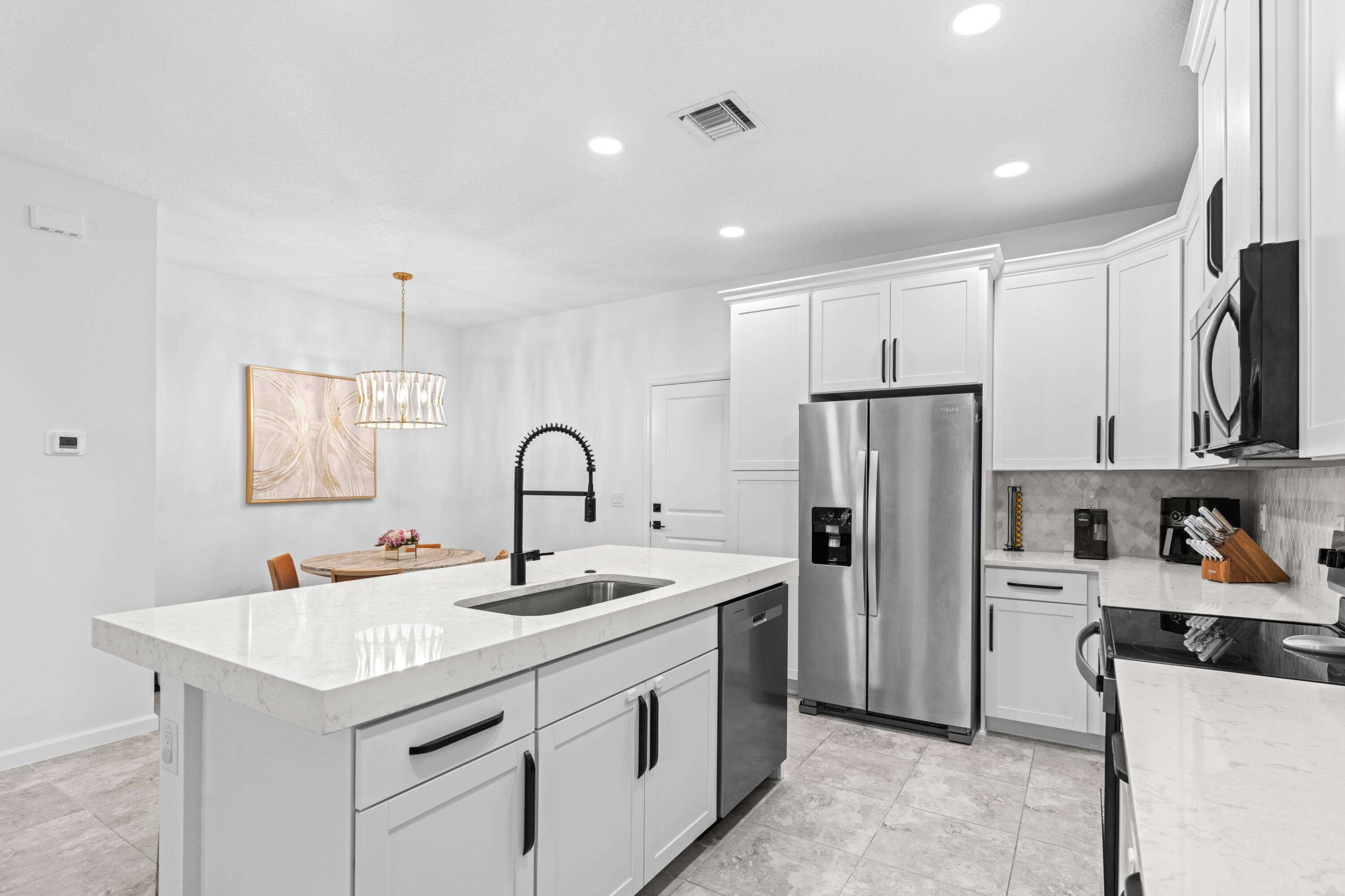 Properties 4147 S Longwood Lake Square
