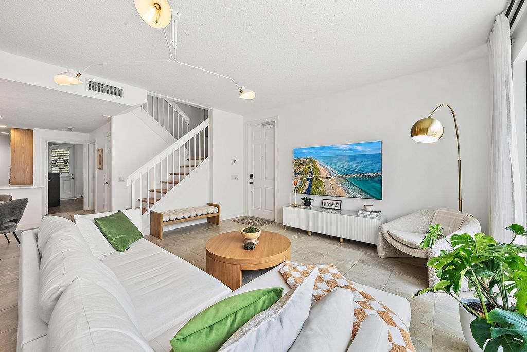 Photo of 149 Caravelle Drive, Jupiter, FL 33458 (MLS # R11096624)