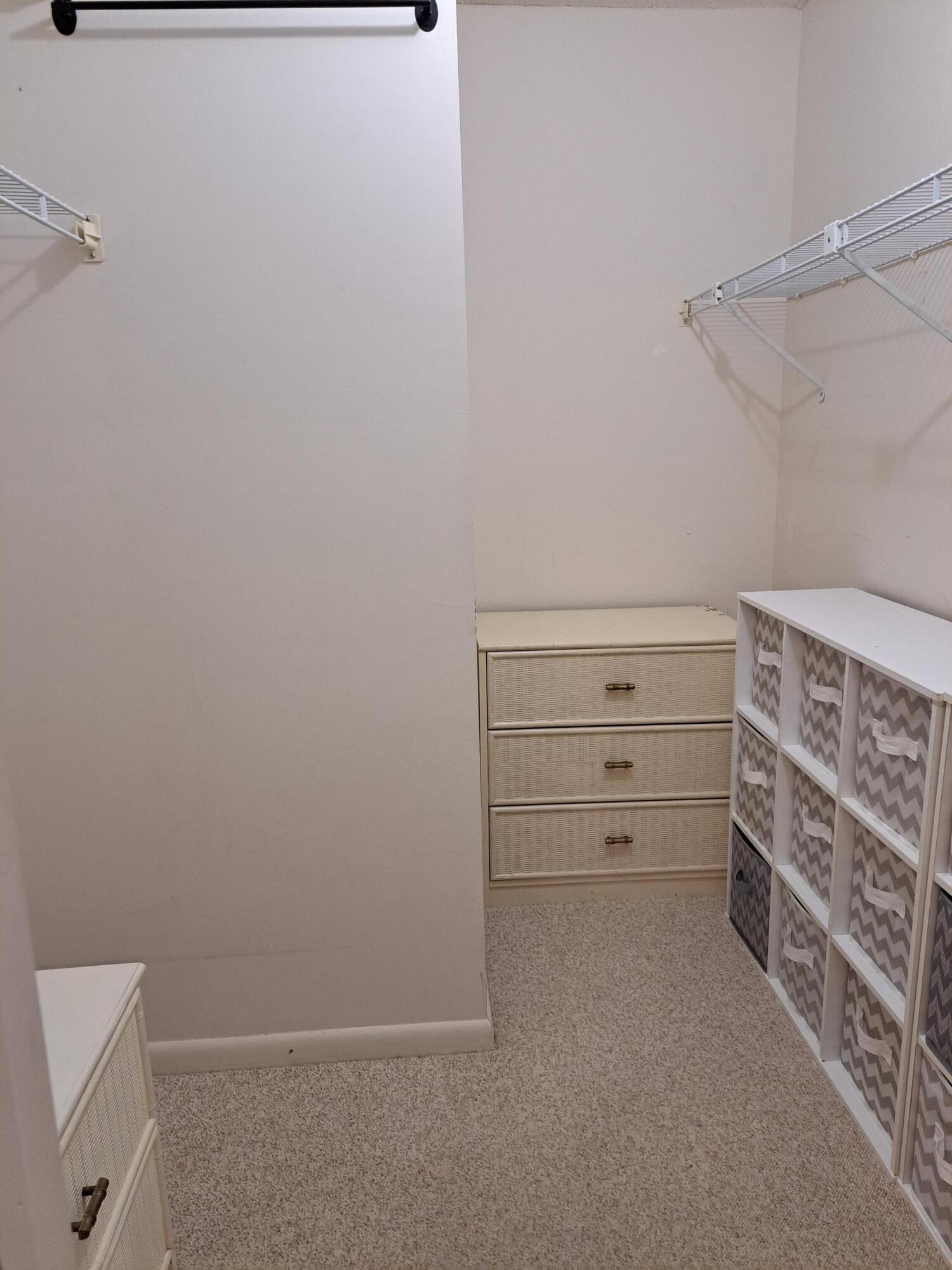 TWIN LAKES SOUTH & TOWN VILLAS CONDO - Residential Lease