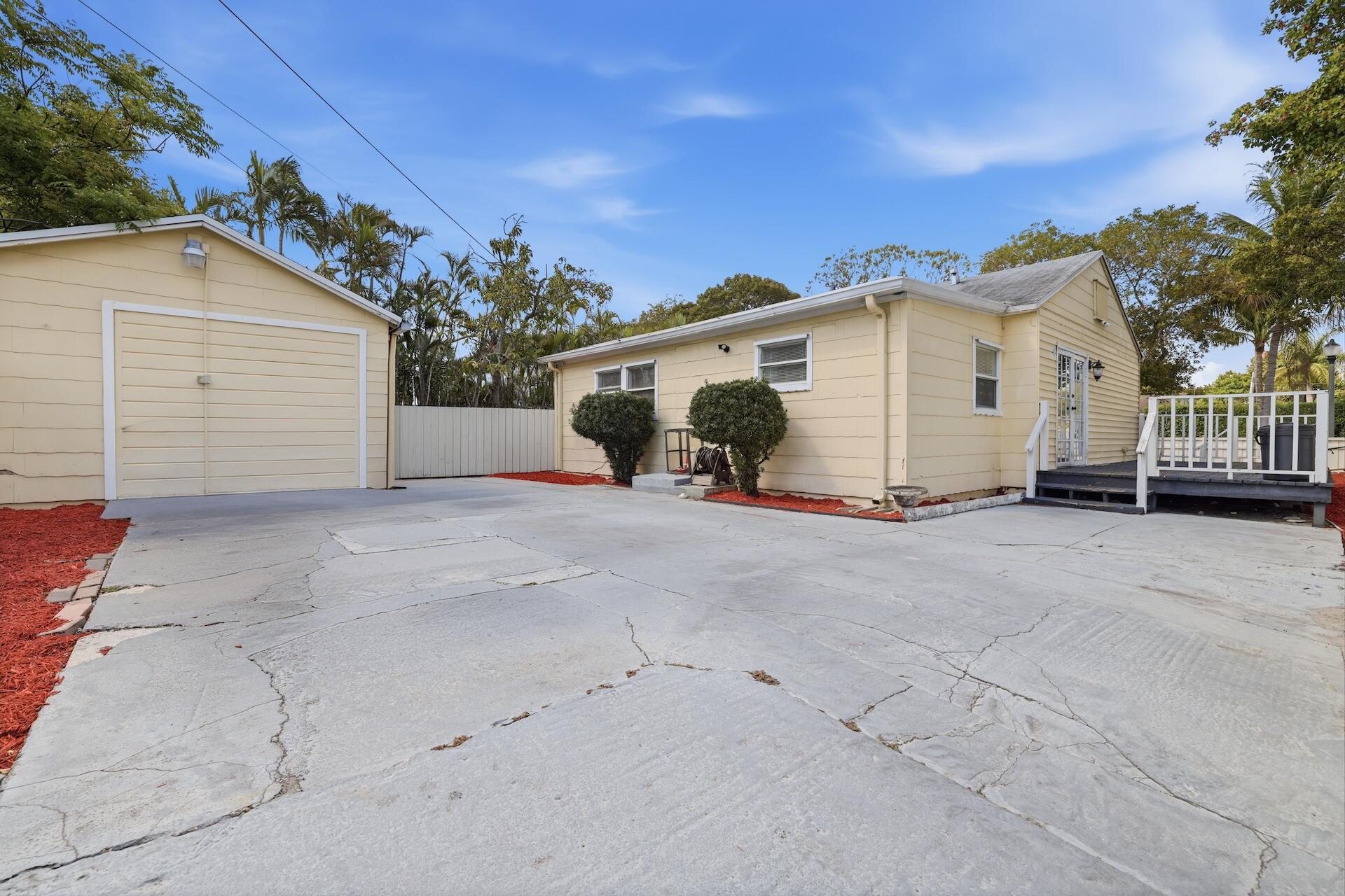 FOREST RIDGE PARK - Residential