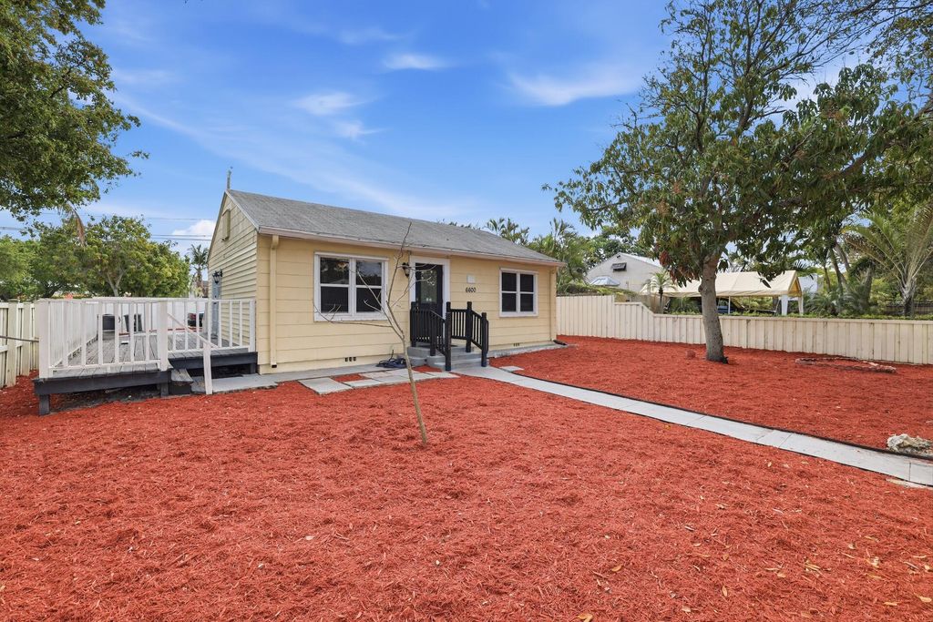 Photo of 6600 Garden Avenue, West Palm Beach, FL 33405 (MLS # B26007961)