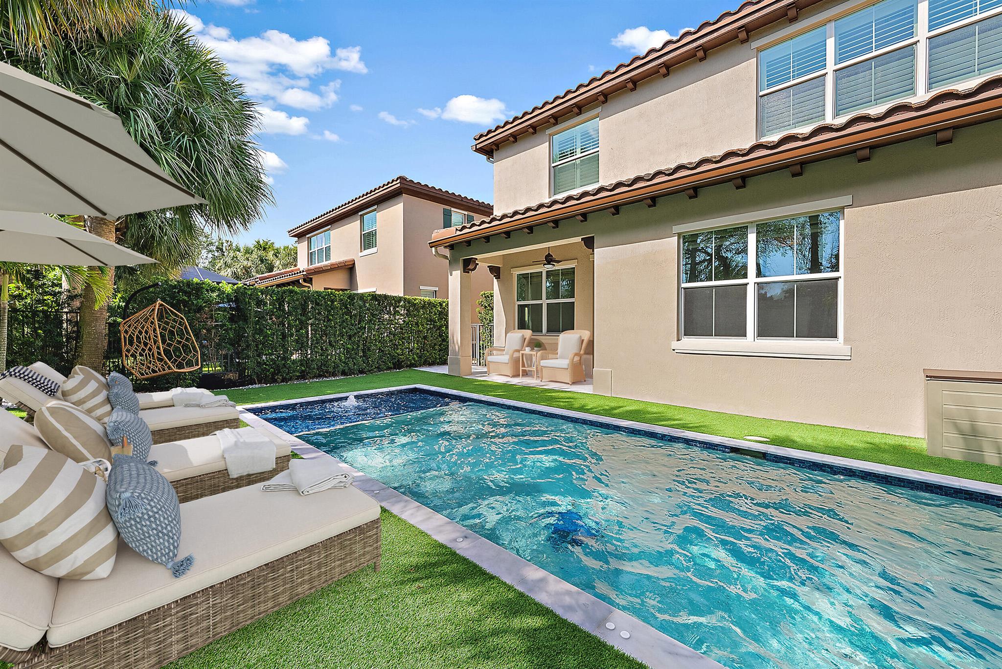217 Diamante Way