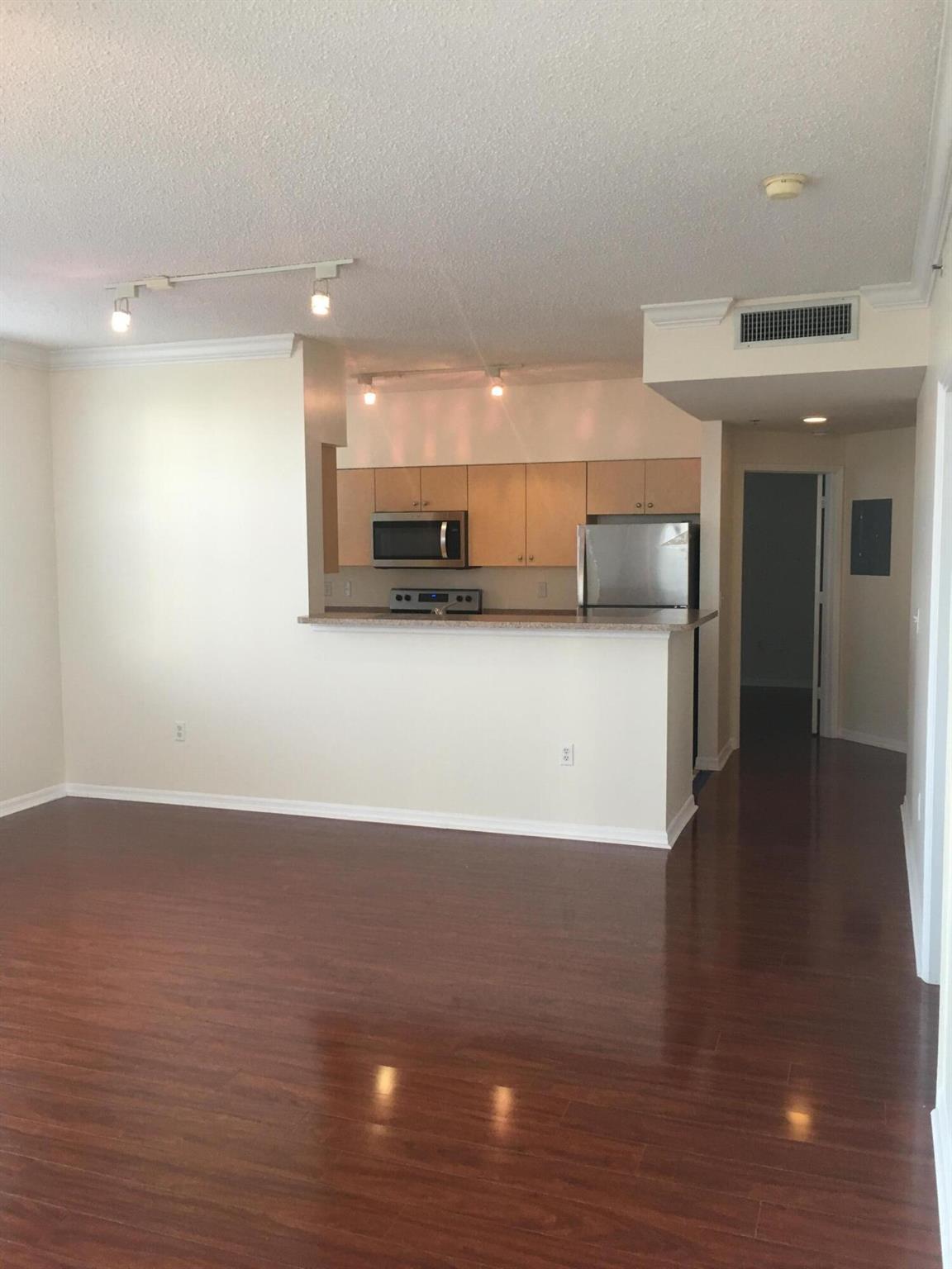 MONTECITO PALM BEACH COND - Residential Lease