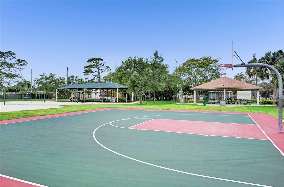 Cresthaven 8 44-8 B - Residential