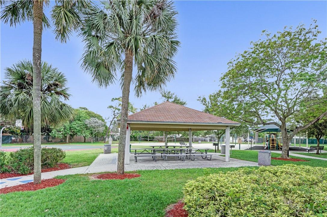 Cresthaven 8 44-8 B - Residential