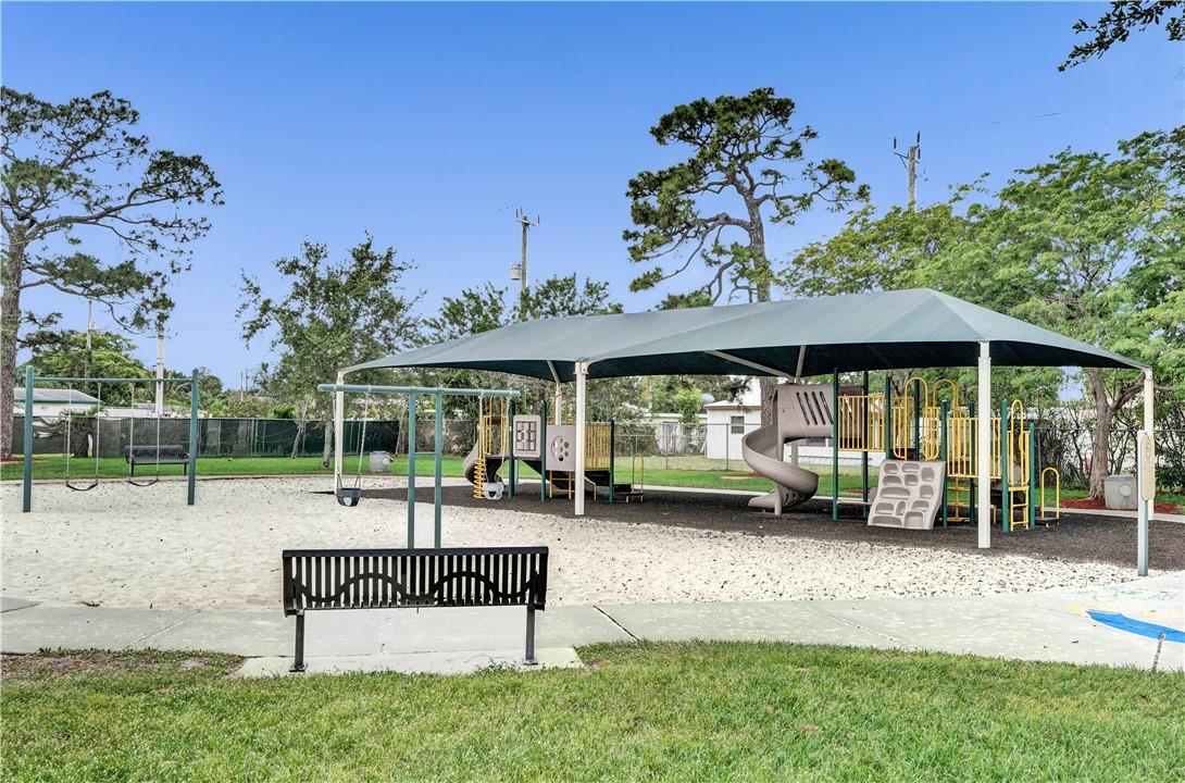 Cresthaven 8 44-8 B - Residential