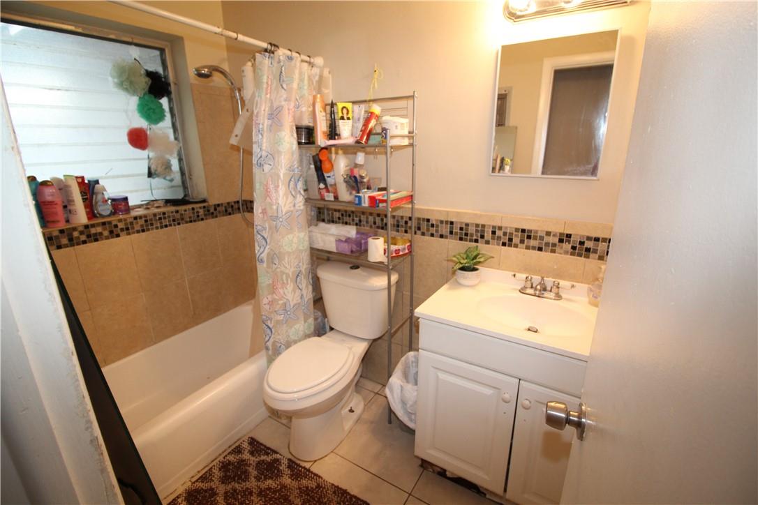 Cresthaven 8 44-8 B - Residential