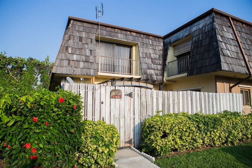 Beautiful TH with nice patio, Bedrooms on 2nd floor, updated unit, conveniently located!
Agent is owner too! No FHA/VA! Sold in 'As Is' w/right to inspect, as investment property!