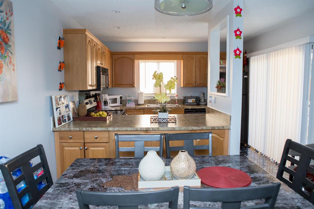 CHERRY LANE TWNHS - Residential