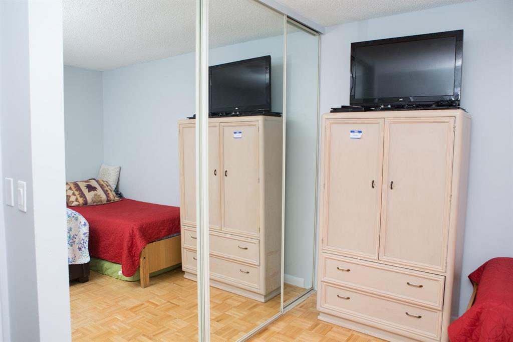 CHERRY LANE TWNHS - Residential