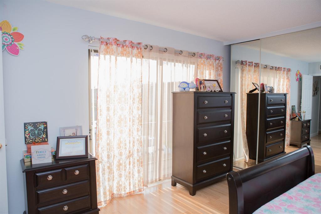 CHERRY LANE TWNHS - Residential