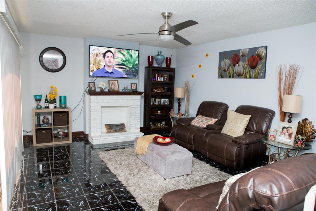 CHERRY LANE TWNHS - Residential