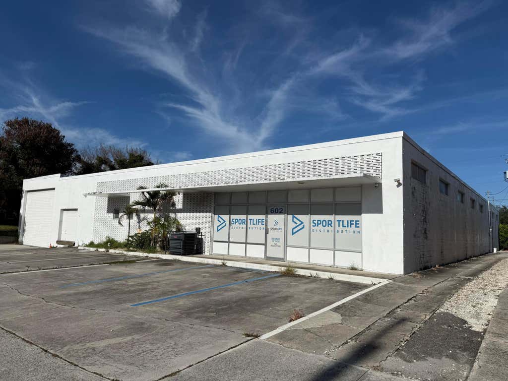 Photo of 602 S 5TH Street, Fort Pierce, FL 34950 (MLS # B26063211)