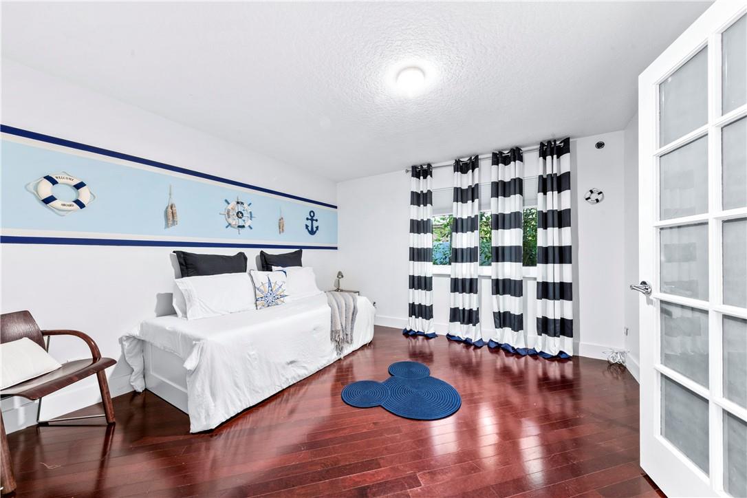 Santa Barbara Shores 33-2 - Residential