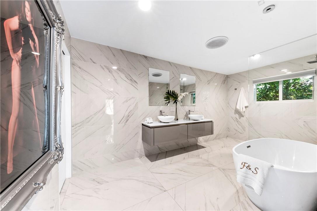 Santa Barbara Shores 33-2 - Residential