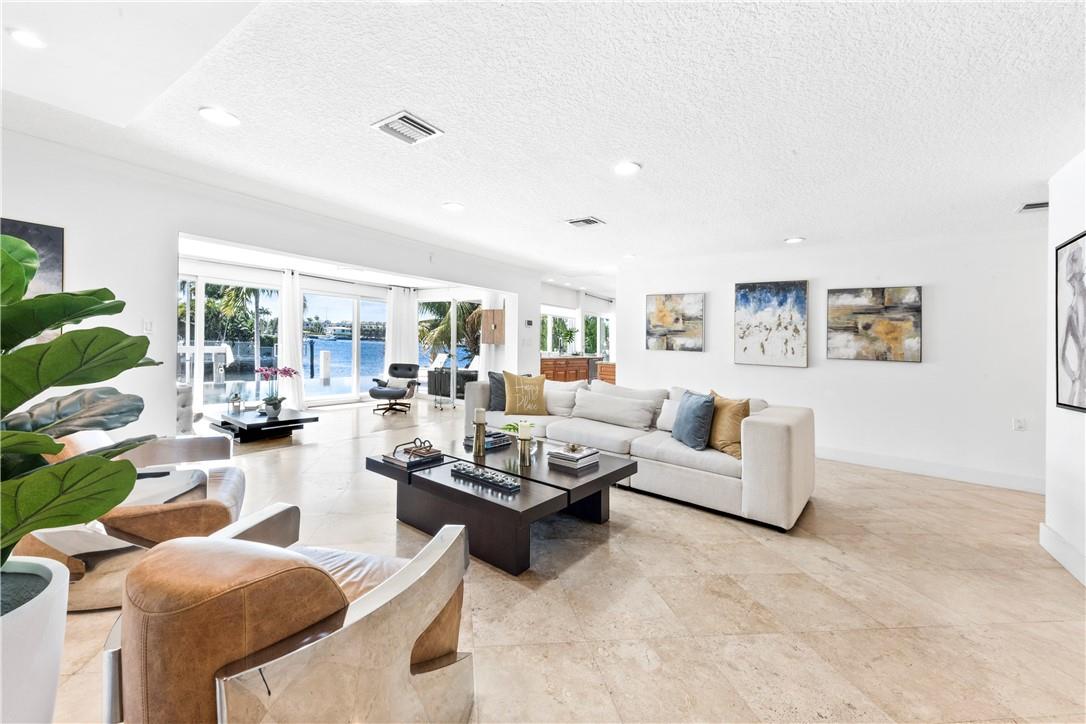 Santa Barbara Shores 33-2 - Residential