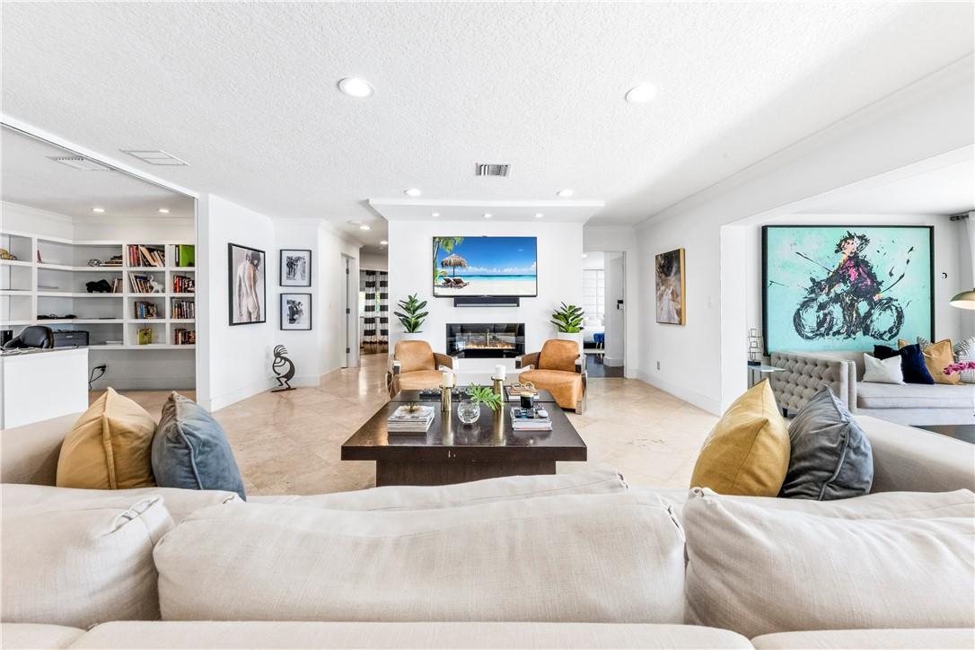 Santa Barbara Shores 33-2 - Residential