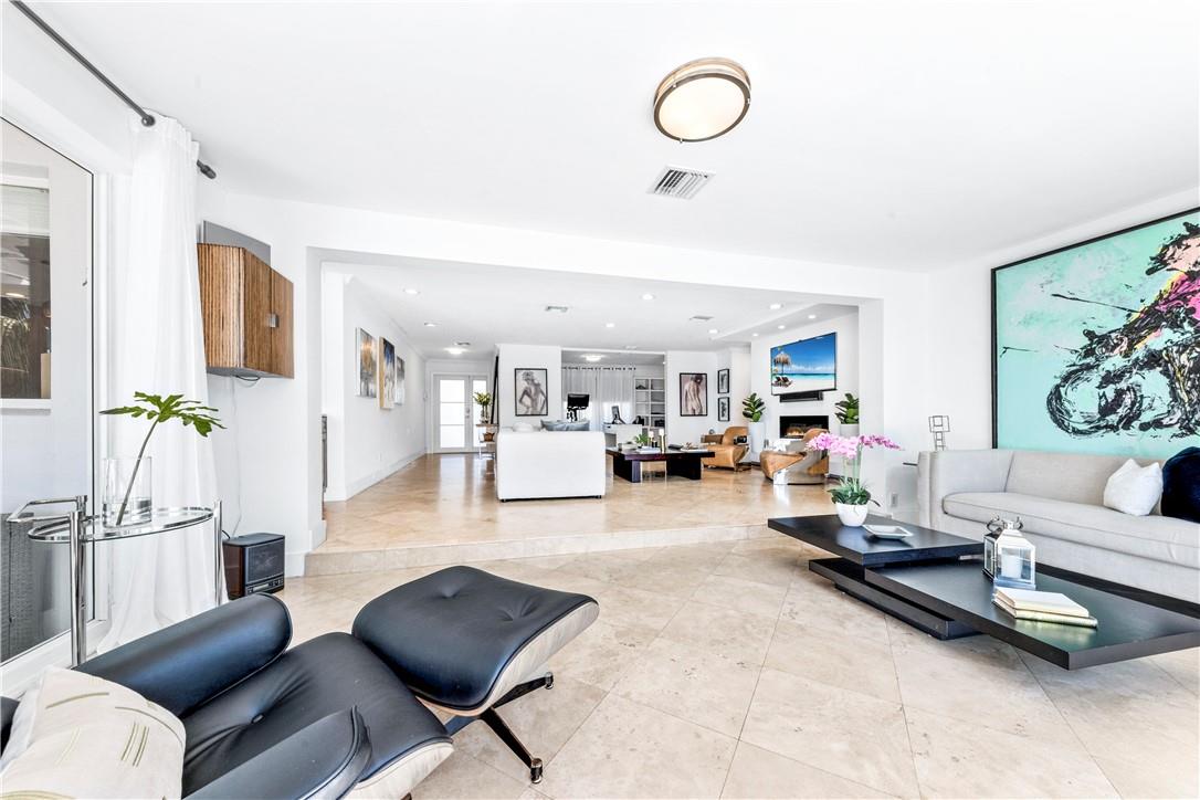 Santa Barbara Shores 33-2 - Residential