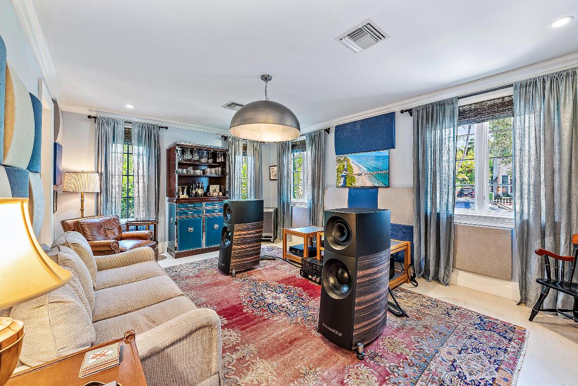 EL ENCANTO - Residential