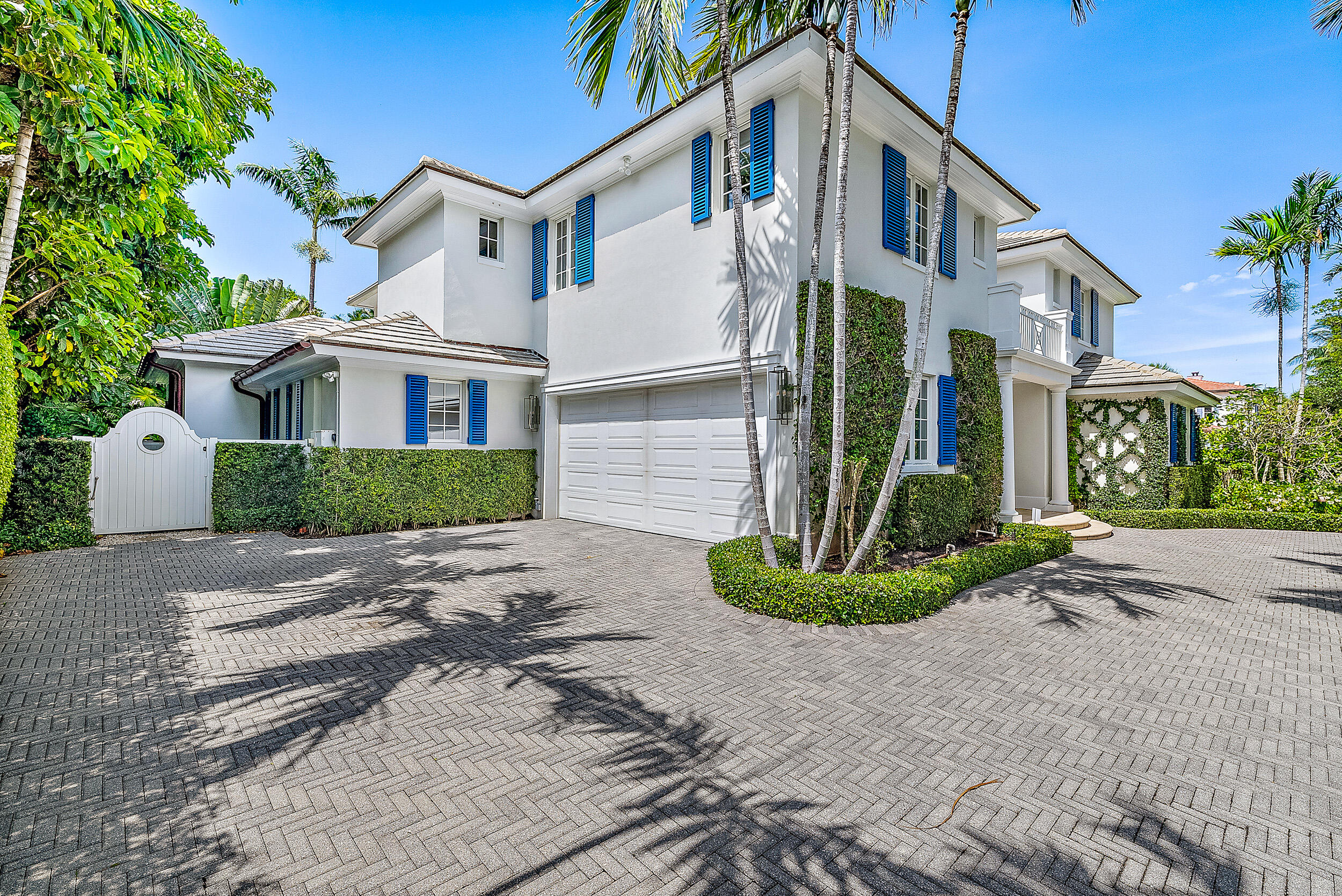 EL ENCANTO - Residential