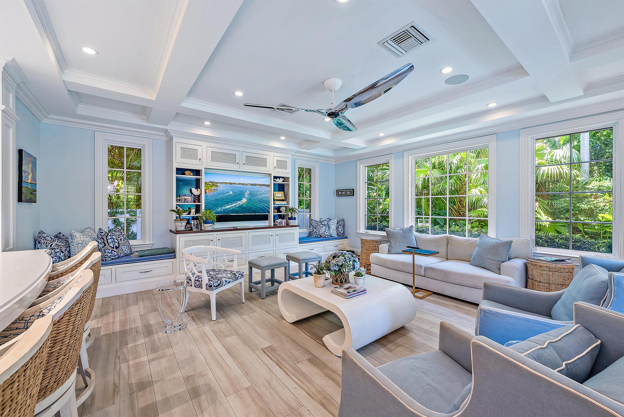 EL ENCANTO - Residential