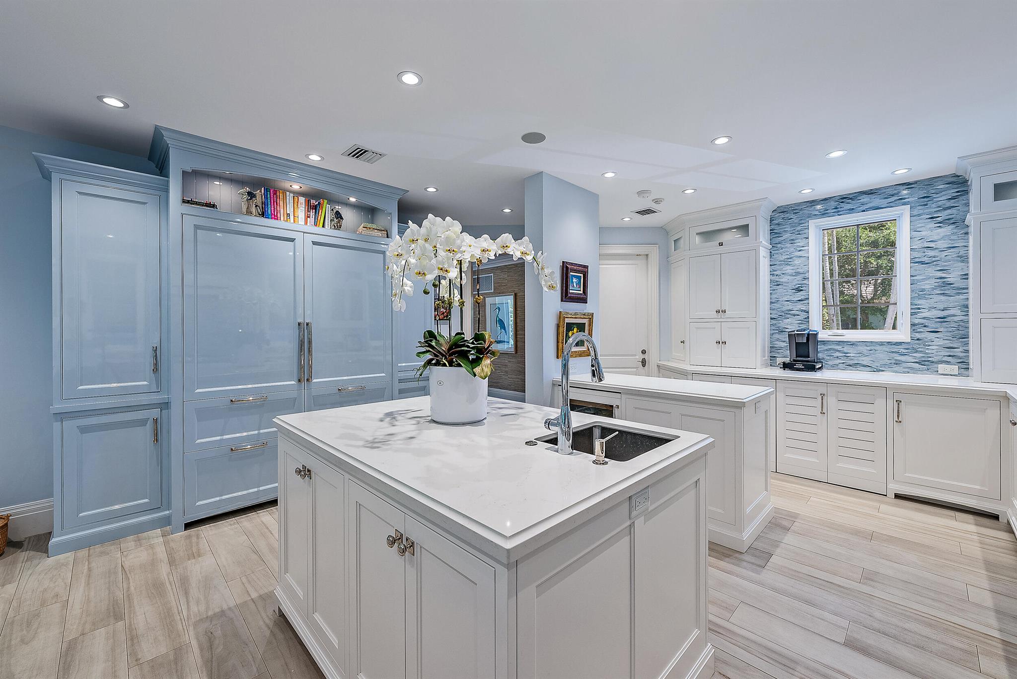 EL ENCANTO - Residential