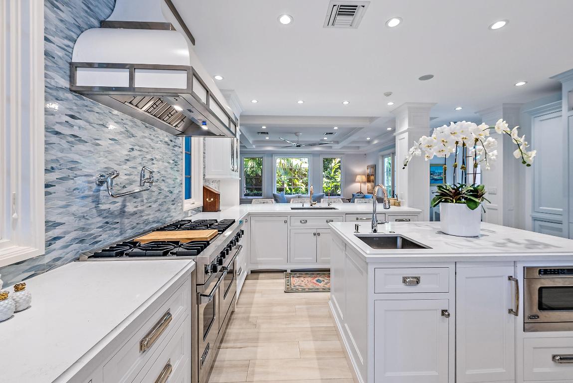 EL ENCANTO - Residential