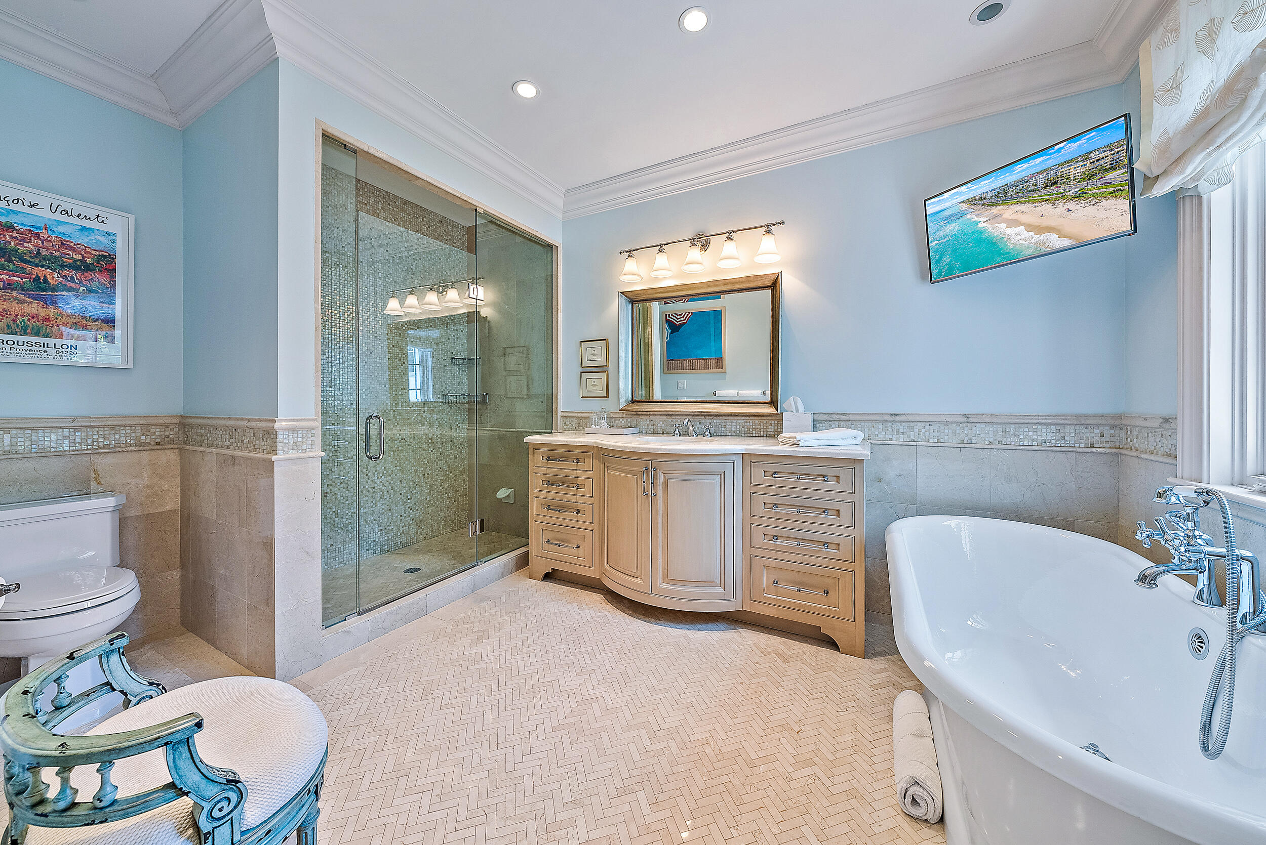 EL ENCANTO - Residential