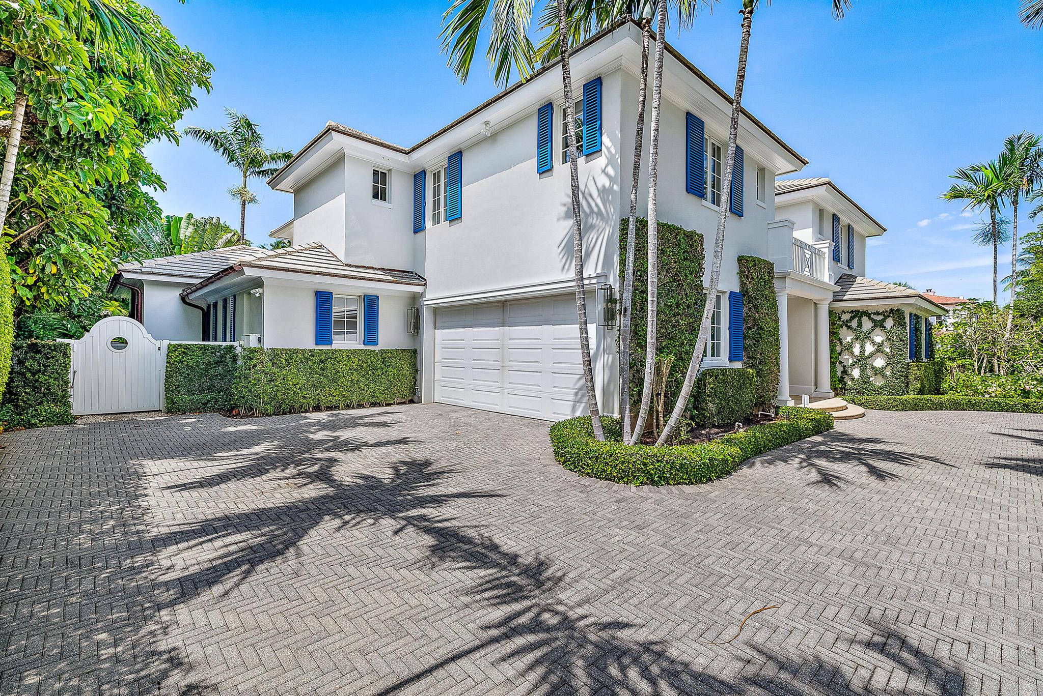 EL ENCANTO - Residential