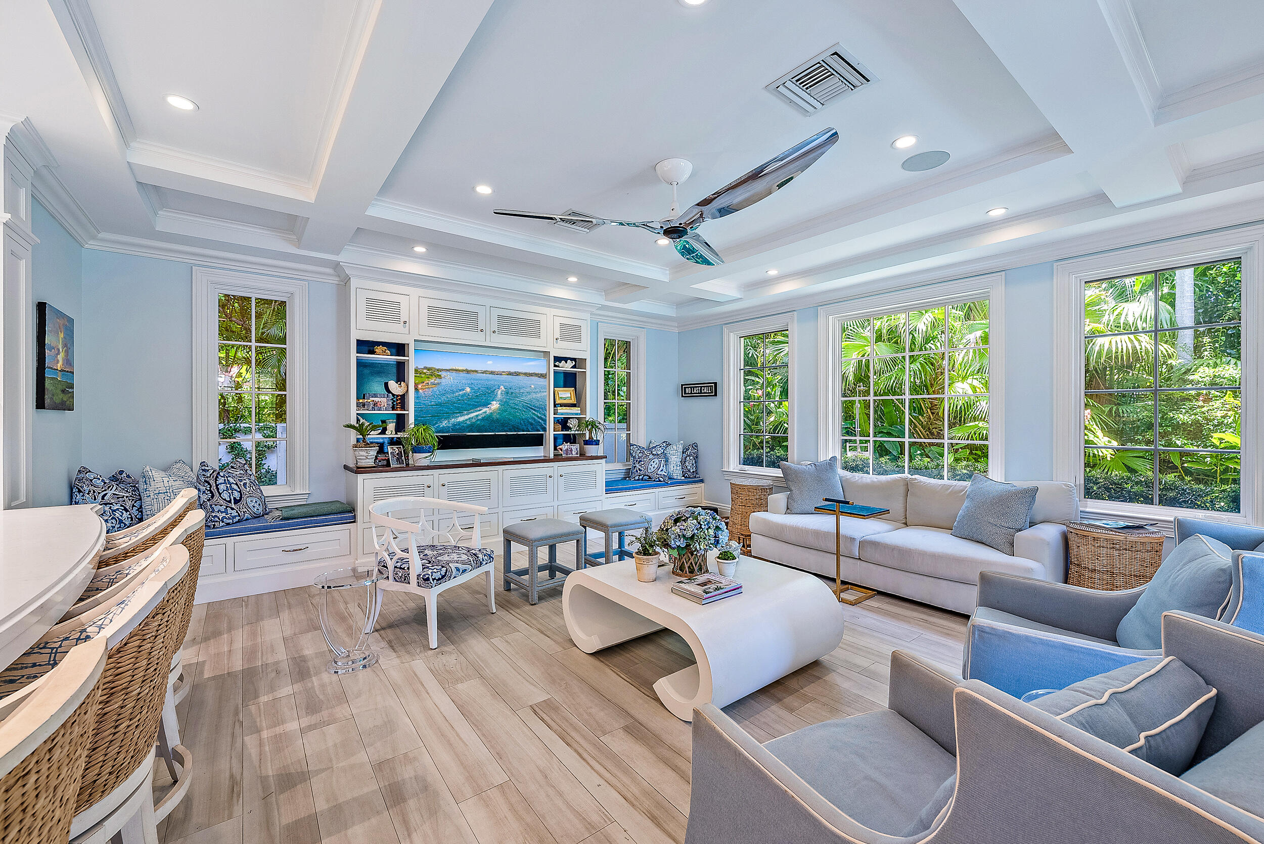 EL ENCANTO - Residential