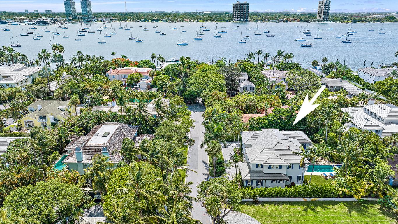 EL ENCANTO - Residential