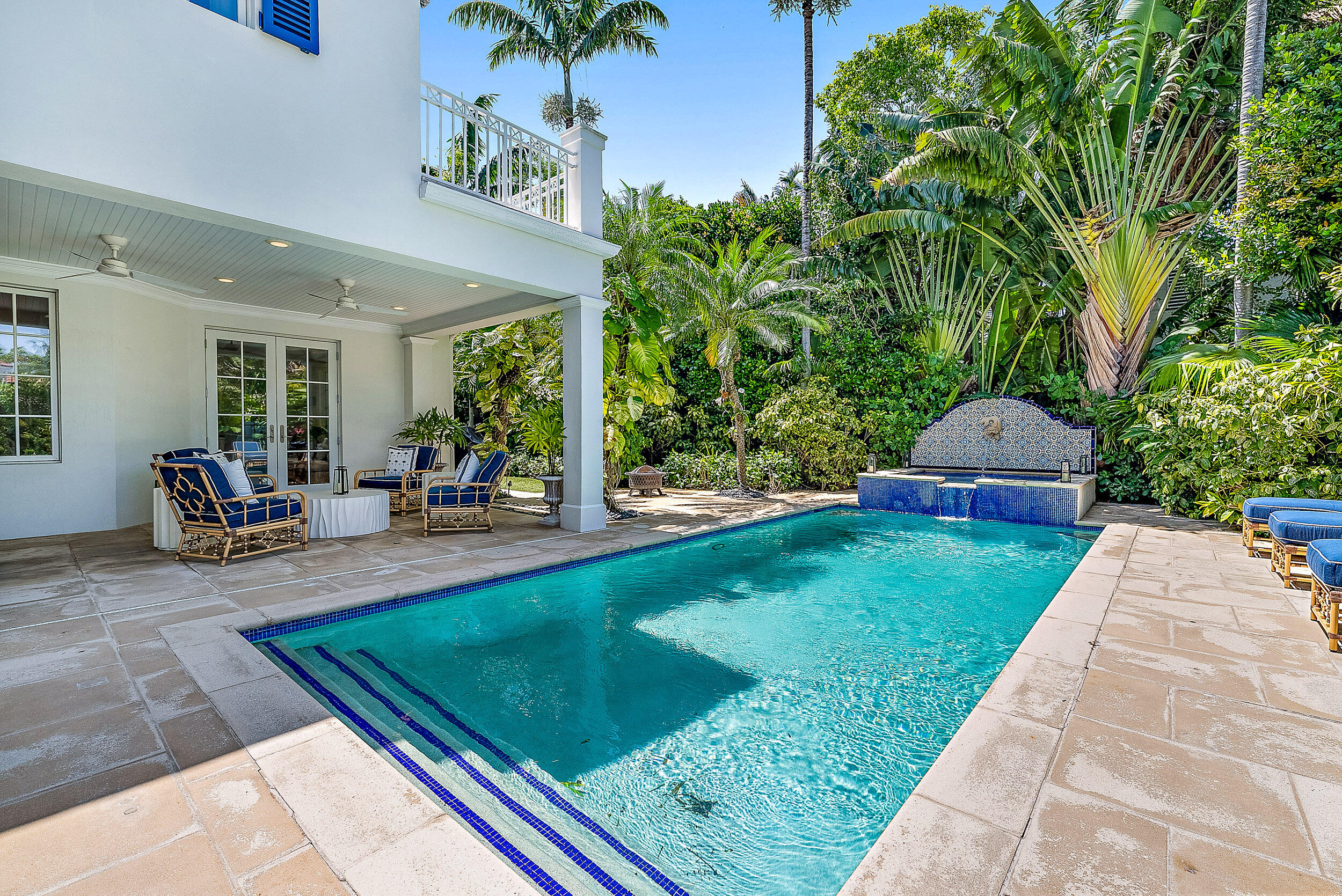 EL ENCANTO - Residential