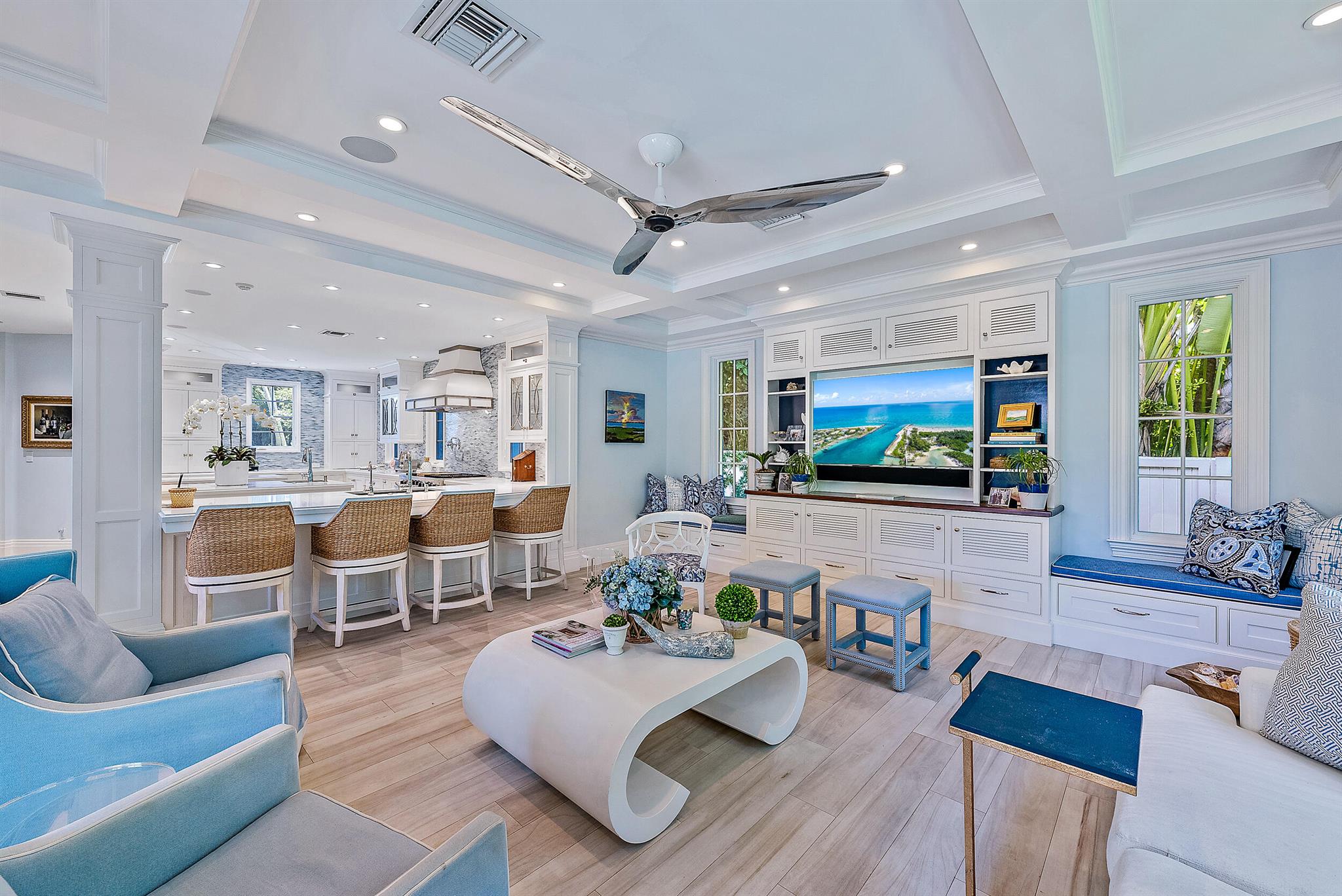 EL ENCANTO - Residential