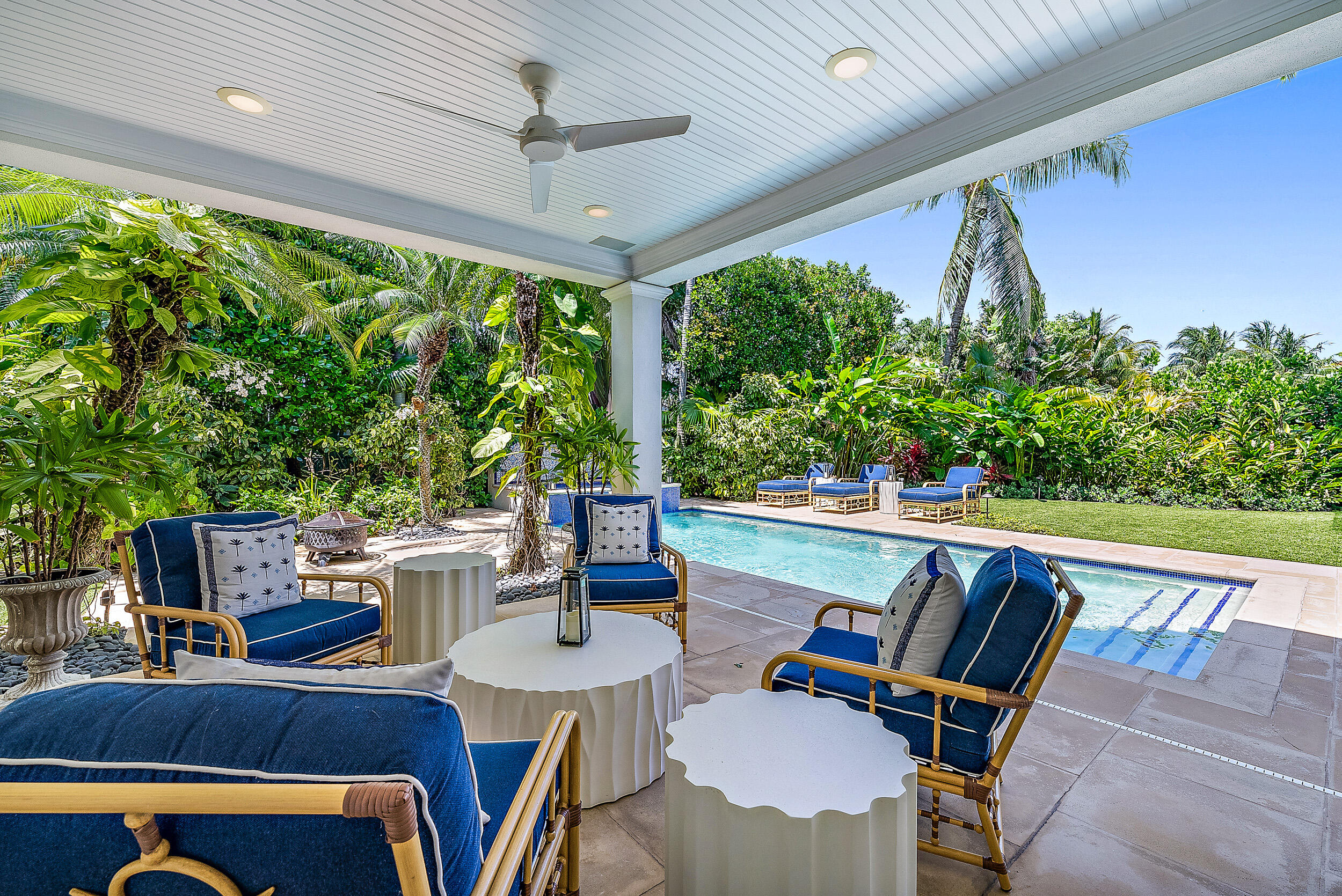 EL ENCANTO - Residential