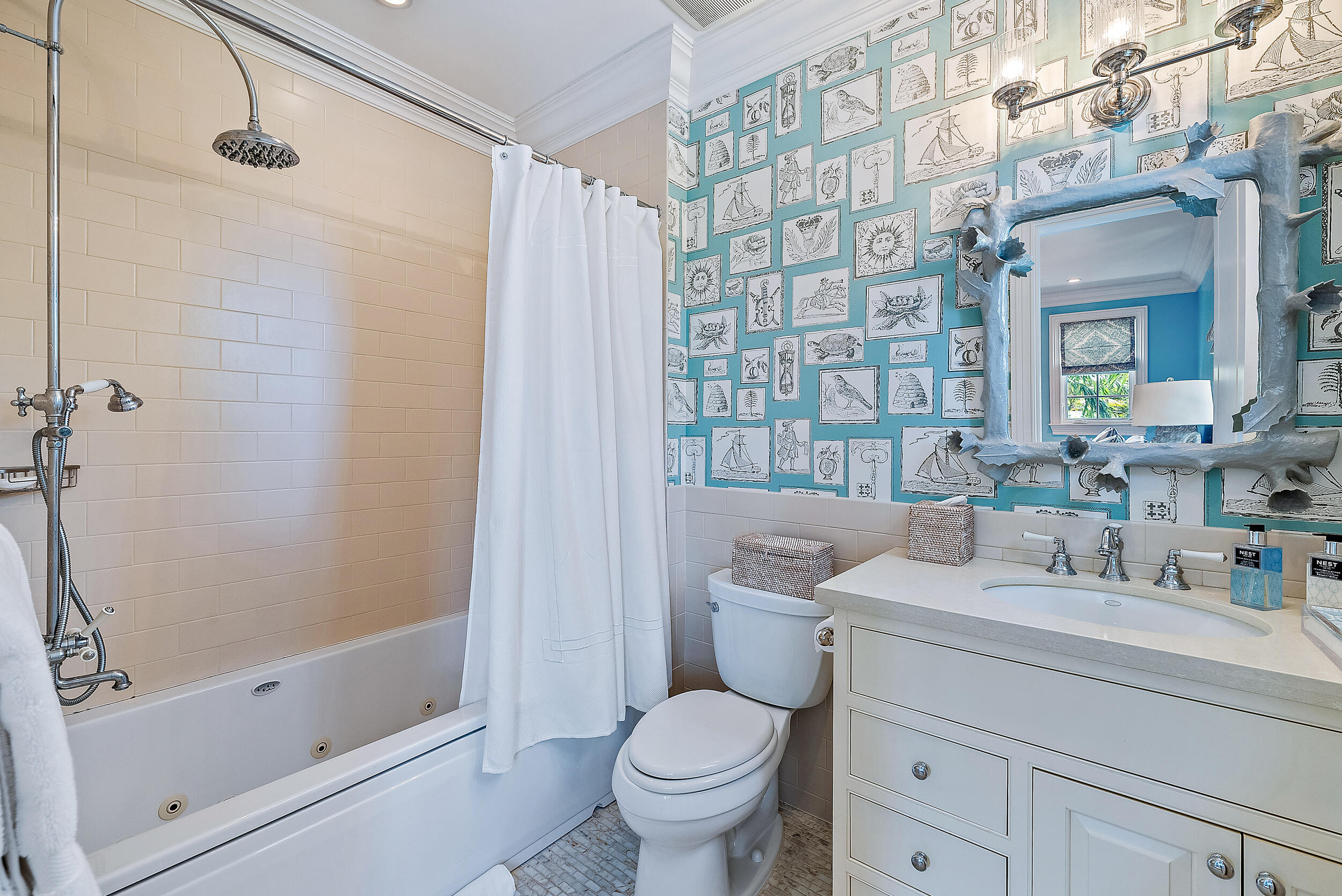 EL ENCANTO - Residential