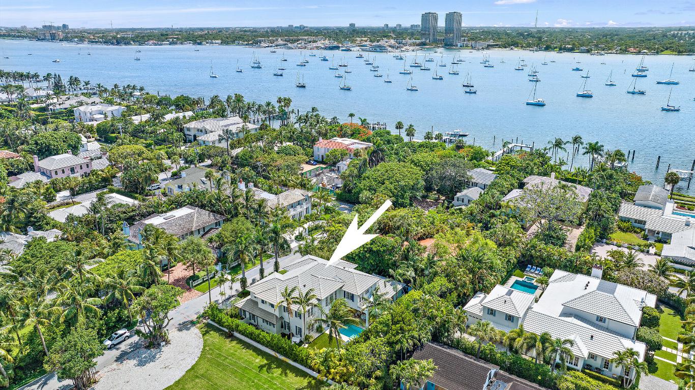 EL ENCANTO - Residential