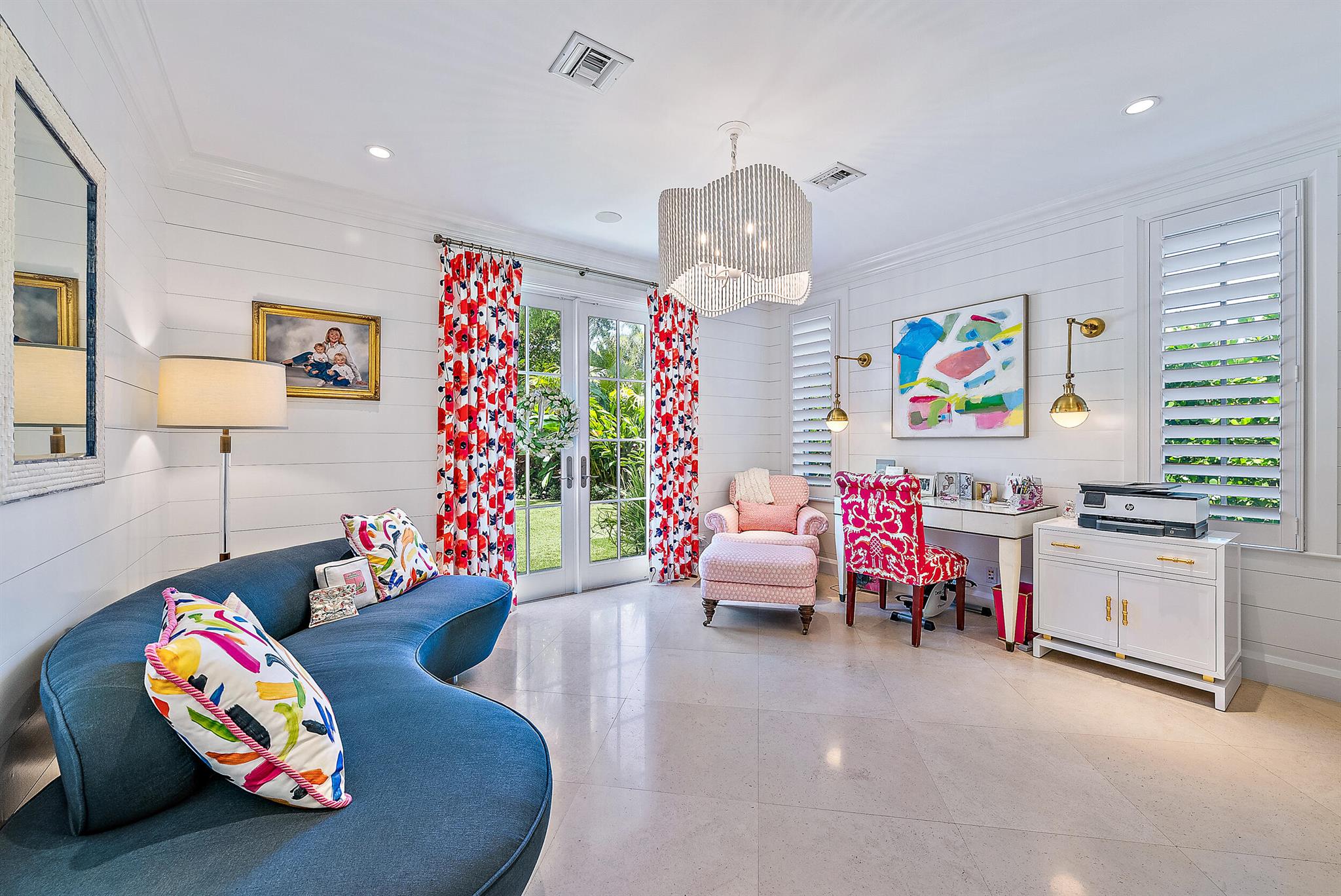 EL ENCANTO - Residential