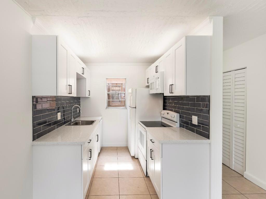 BOCA TOWNE CENTRE CONDO - Residential