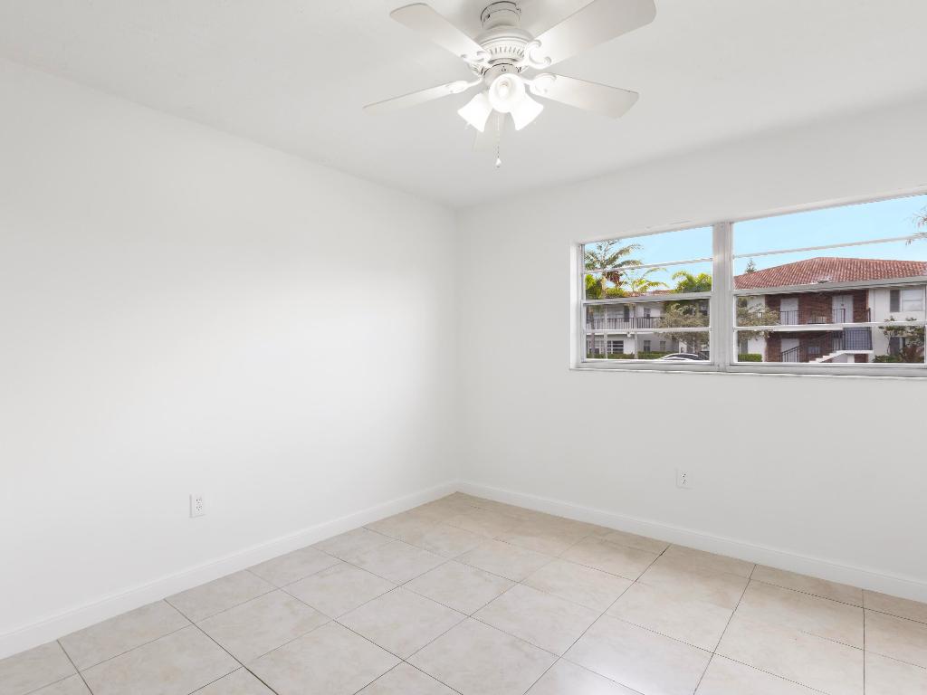 BOCA TOWNE CENTRE CONDO - Residential
