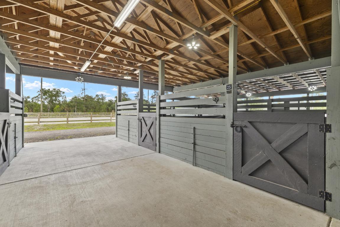 LOXAHATCHEE GROVES - Land