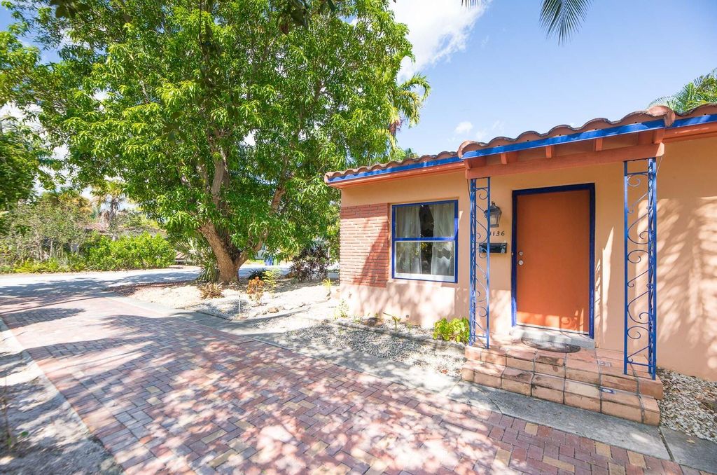Photo of 1136 NE 17th Way, Fort Lauderdale, FL 33304 (MLS # B26026814)