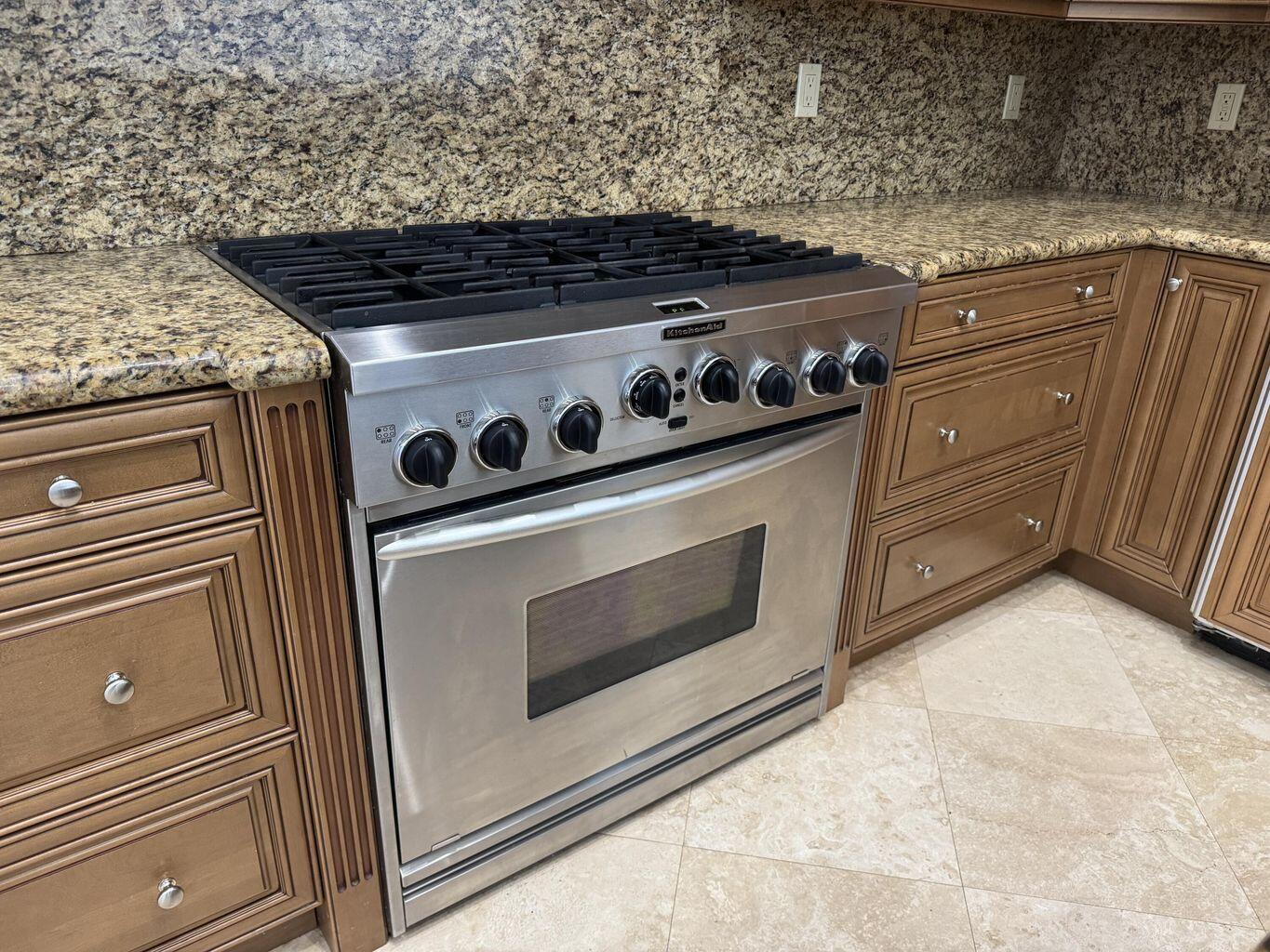 TESORO PLAT NO 6 - Residential