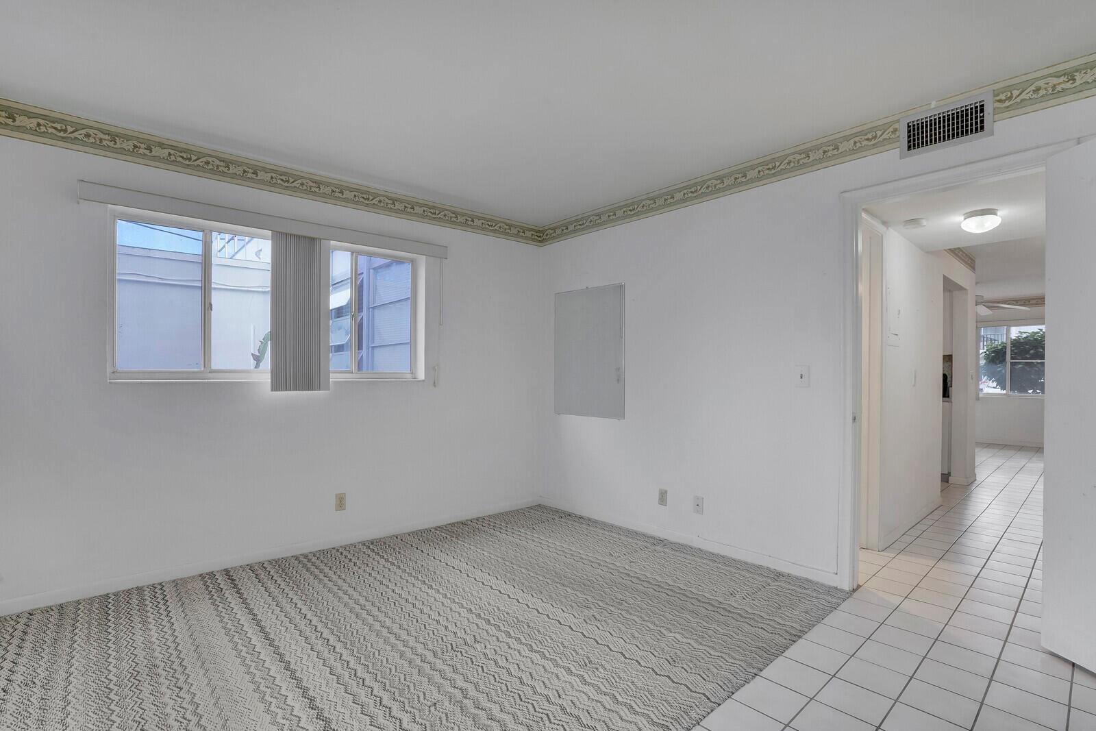 MURRY HILLS APT BLDG CONDO - Residential