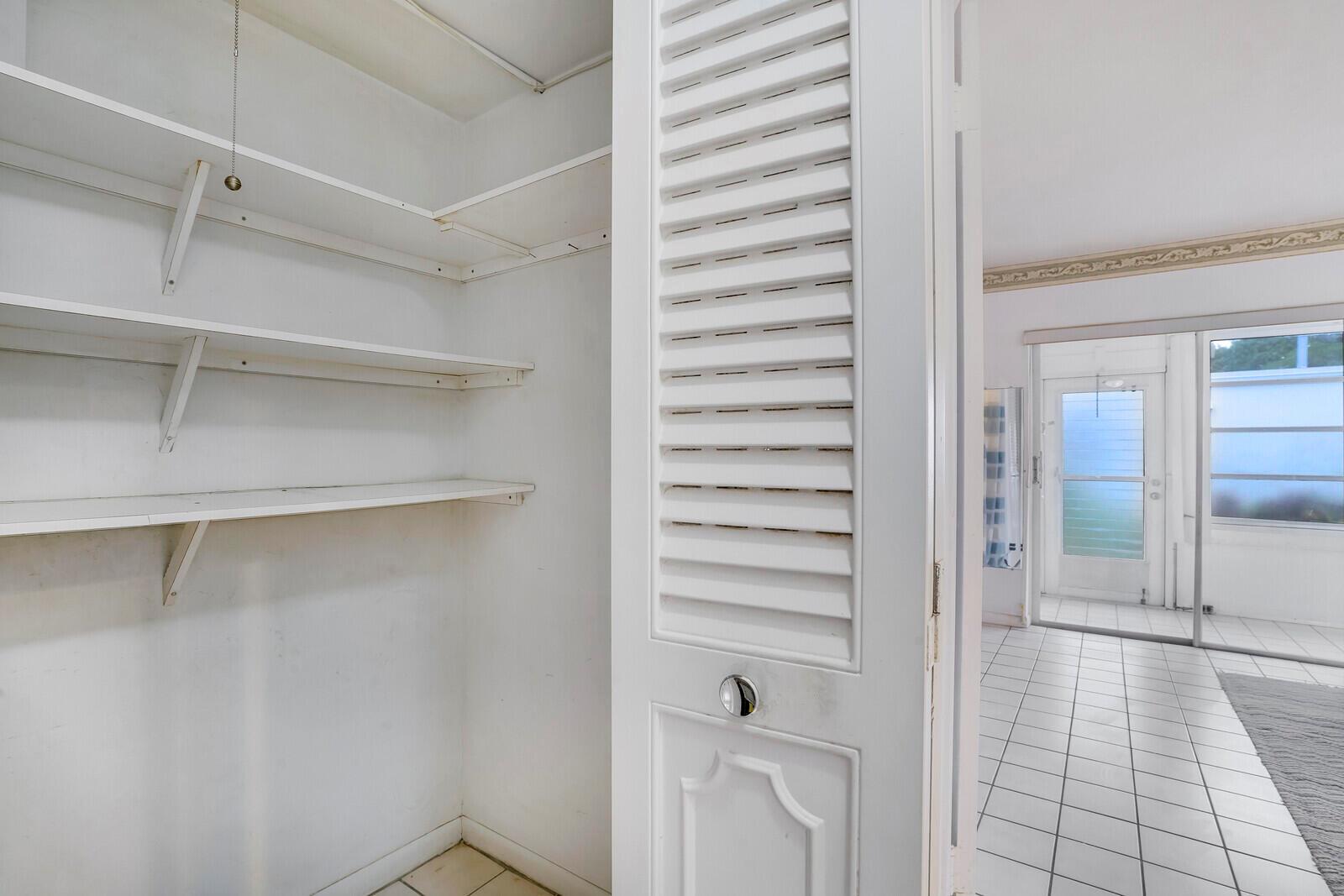 MURRY HILLS APT BLDG CONDO - Residential