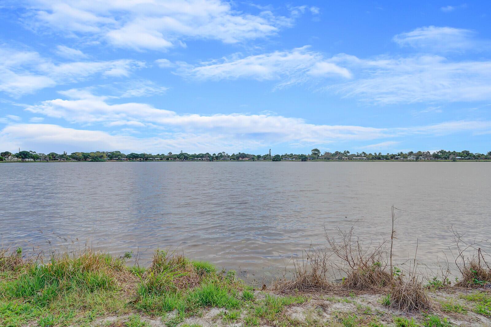 MURRY HILLS APT BLDG CONDO - Residential