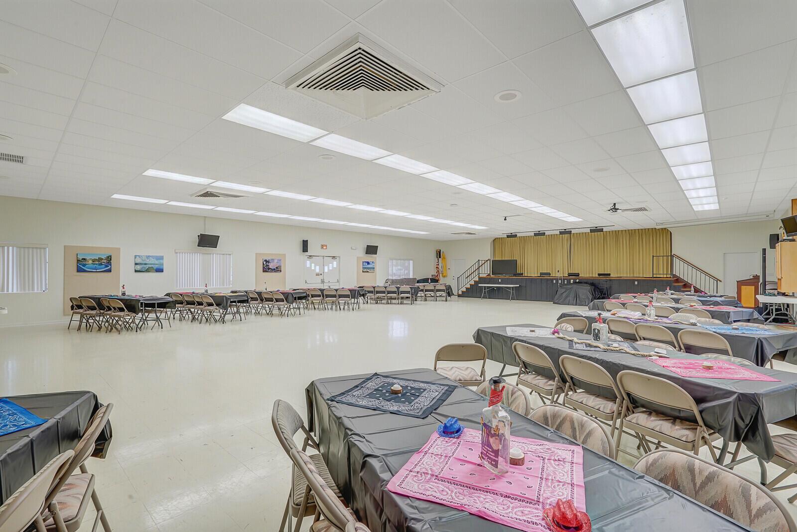 MURRY HILLS APT BLDG CONDO - Residential