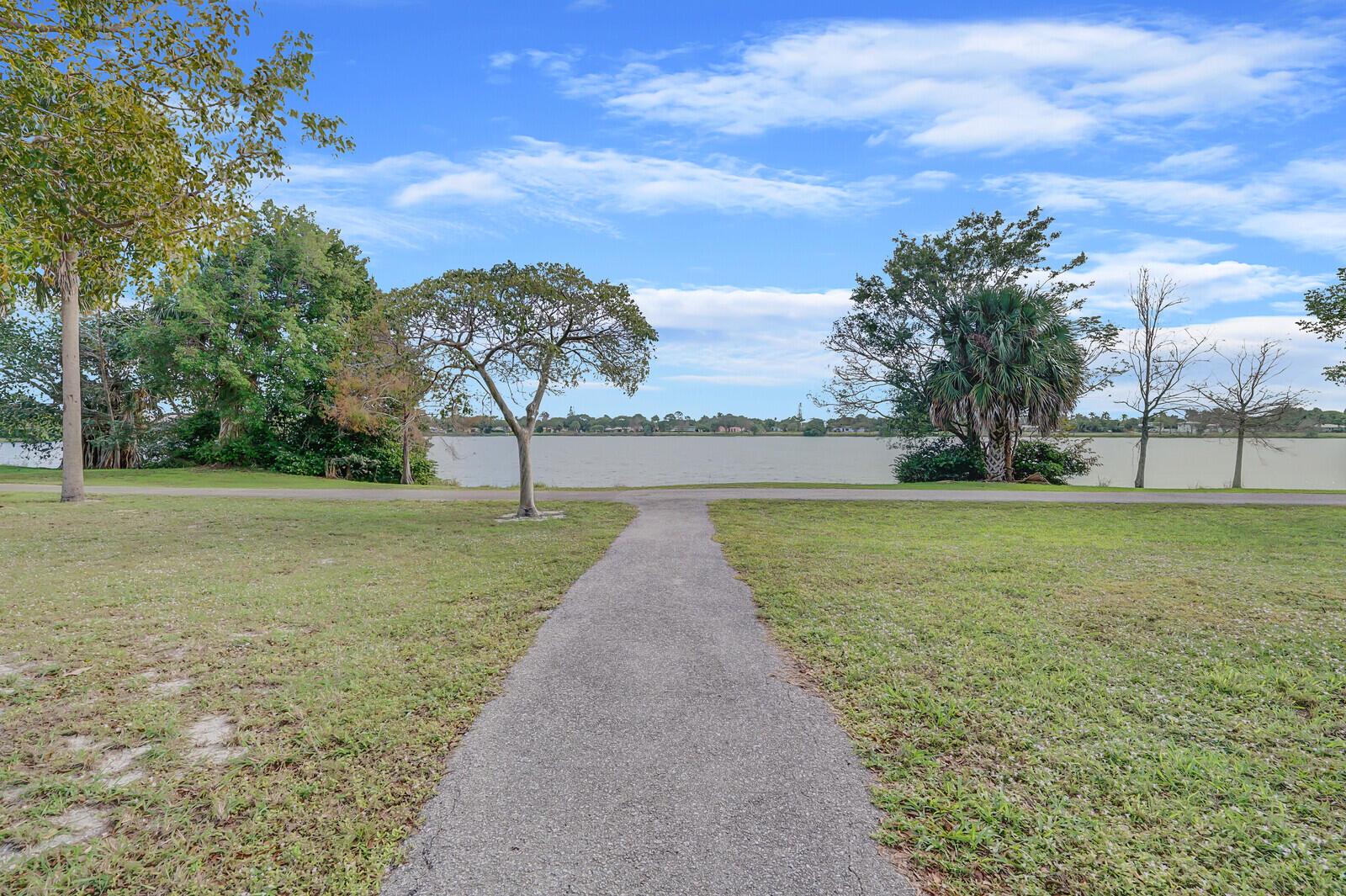 MURRY HILLS APT BLDG CONDO - Residential